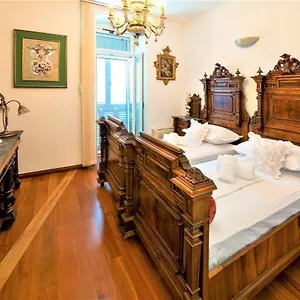 Royal Heritage In Center Apartment